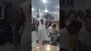 Pomba gira invade igreja evangélica e desmascara crentes [upl. by Melany91]