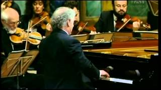 Mozart Piano Concerto Nr 13 C KV 415 Daniel Barenboim Piano amp Conducting Vienna philharmonic [upl. by Valda]