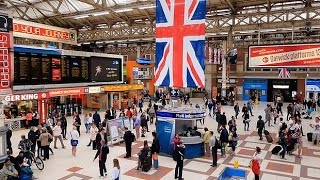 A Walk Through The London Victoria Station London England [upl. by Enenstein]